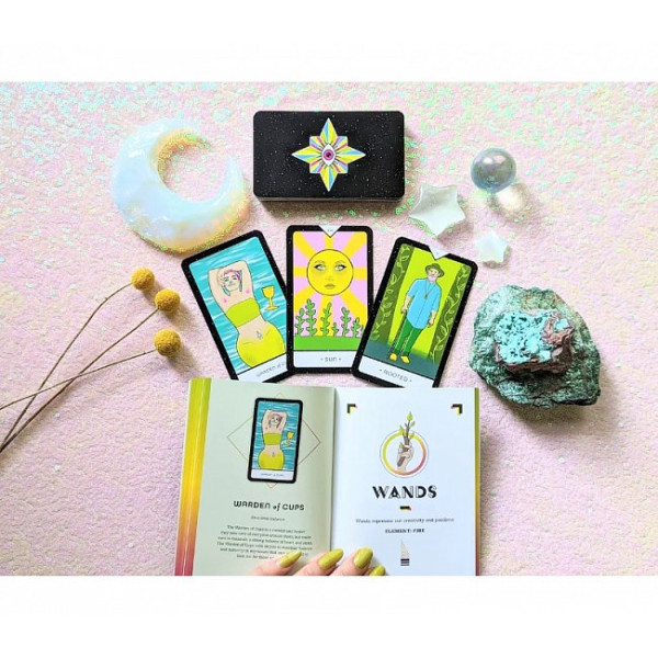 Таро Радужной Луны – Rainbow Moon Tarot. Rockpool Publishing