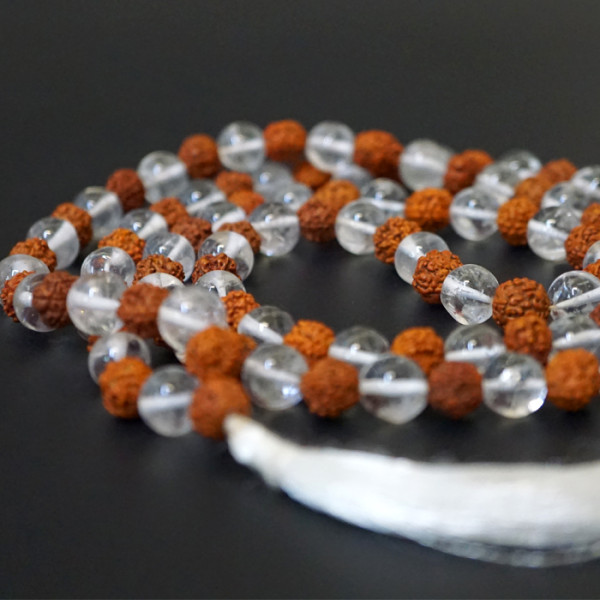 Четки каменные из Горного хрусталя с рудракшей P-Beads-020