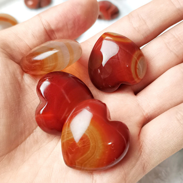 Каменное сердце из Красного агата