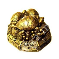 9260257 Три черепахи на Багуа L = 6,5 см. под бронзу.